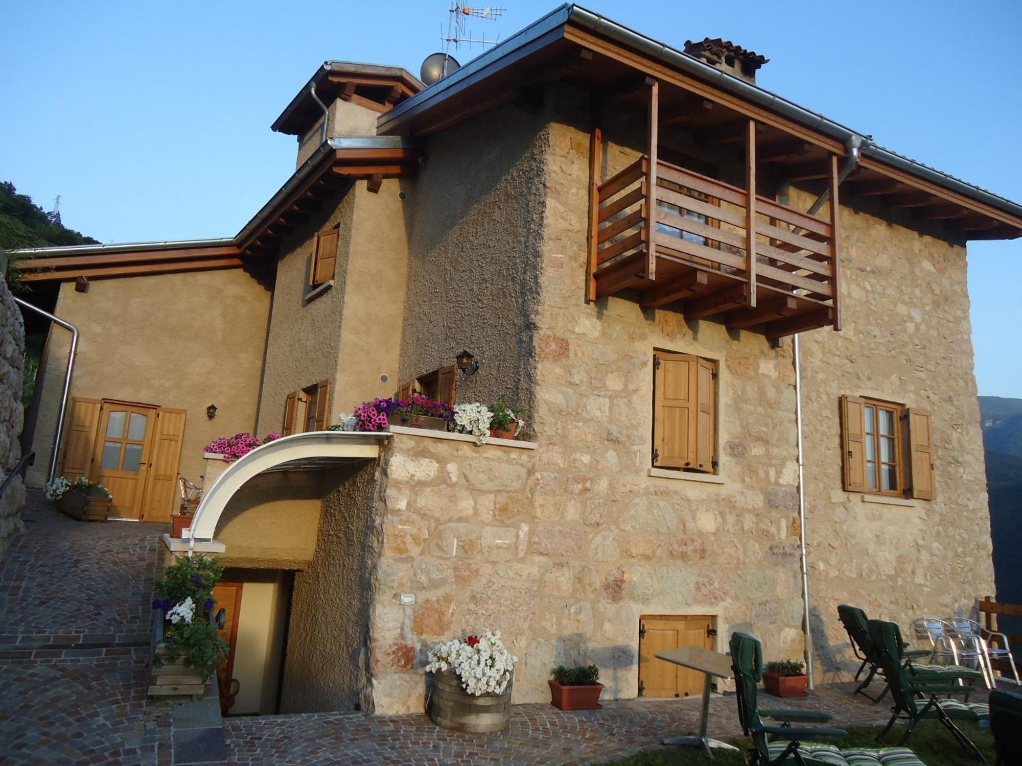 Appartamenti Camere Masi Brenta Rovereto  Extérieur photo